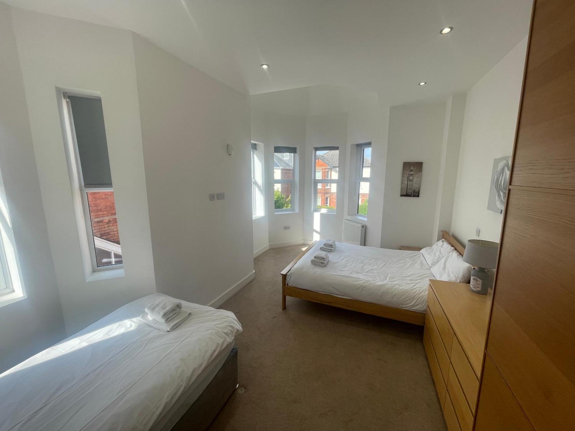 Holiday Home Hot Tub & Sauna Bornemouth Extérieur photo