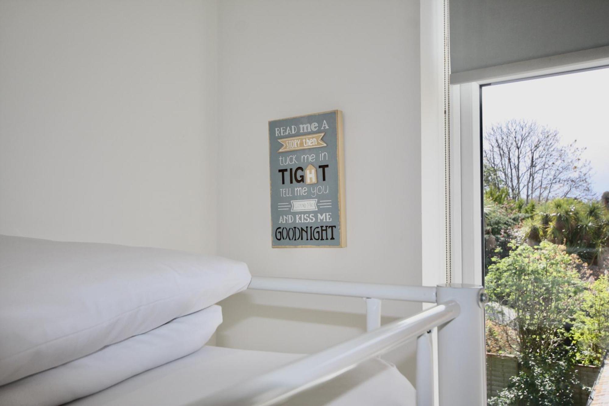 Holiday Home Hot Tub & Sauna Bornemouth Extérieur photo
